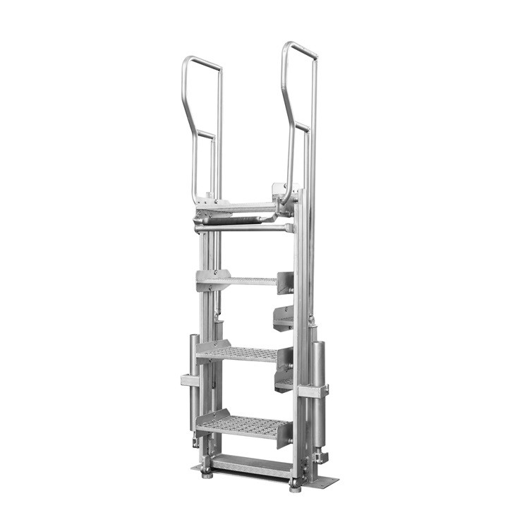 স্টেপ লক দিয়ে সজ্জিত ফোল্ডিং সিঁড়ি